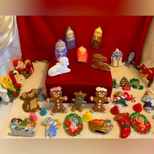 CHRISTMAS VINTAGE CERAMIC ORNAMENTS